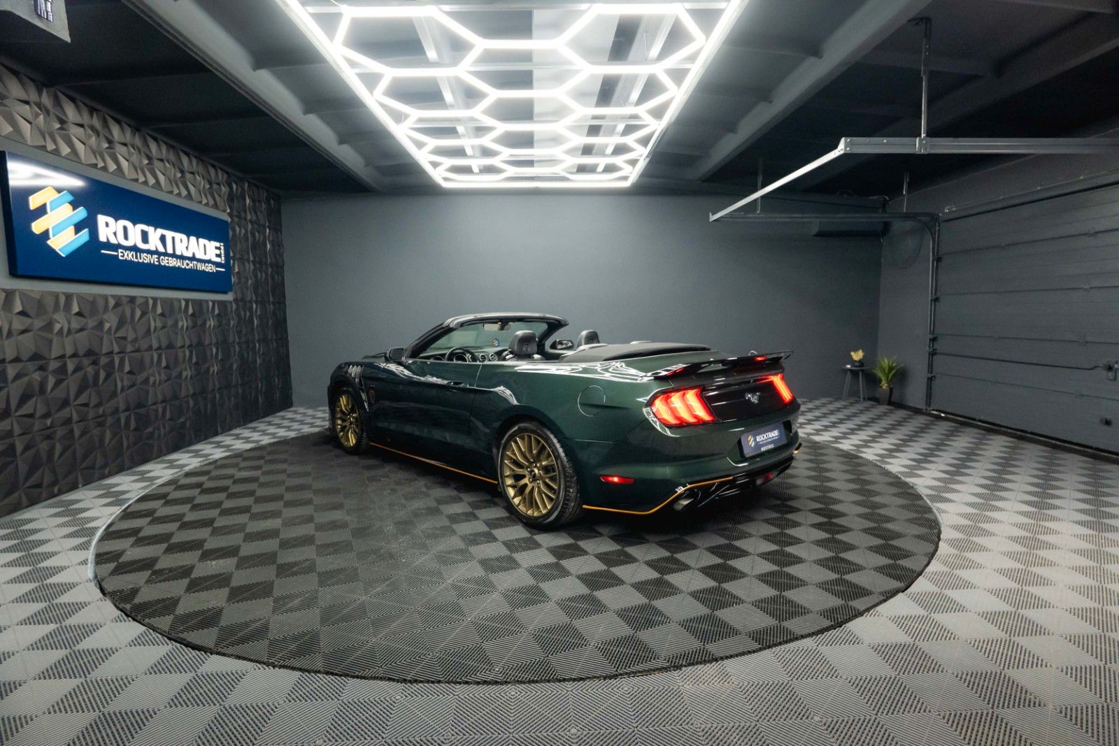 Fahrzeugabbildung Ford Mustang Cabrio DARK HORSE RockTrade Edition 19%