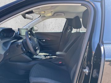 Peugeot 2008 Active e- Elektromotor 136 (e-) +SHZ+PDC