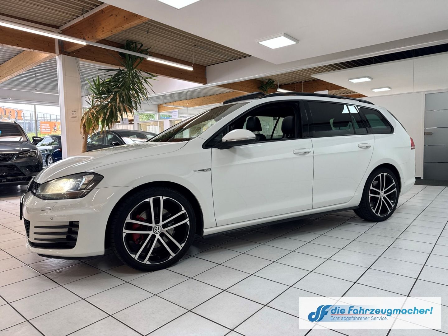 Fahrzeugabbildung Volkswagen Golf VII GTD DSG 2.0TDI Pano AHK Leder Soundsyst