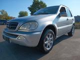 Mercedes-Benz ML 270 CDI - Mercedes ML 270 mit Schiebedach