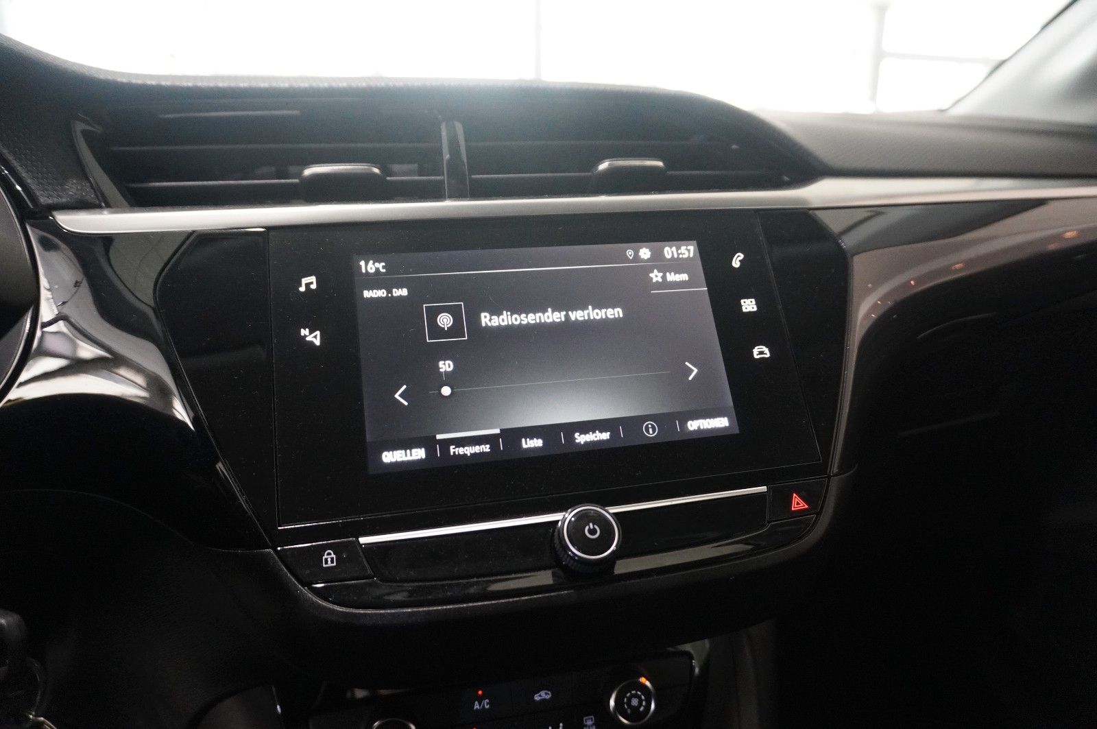 Fahrzeugabbildung Opel Corsa F 1.2T ELEGANCE NAVI/LED/KAMERA/SPORT/DAB+