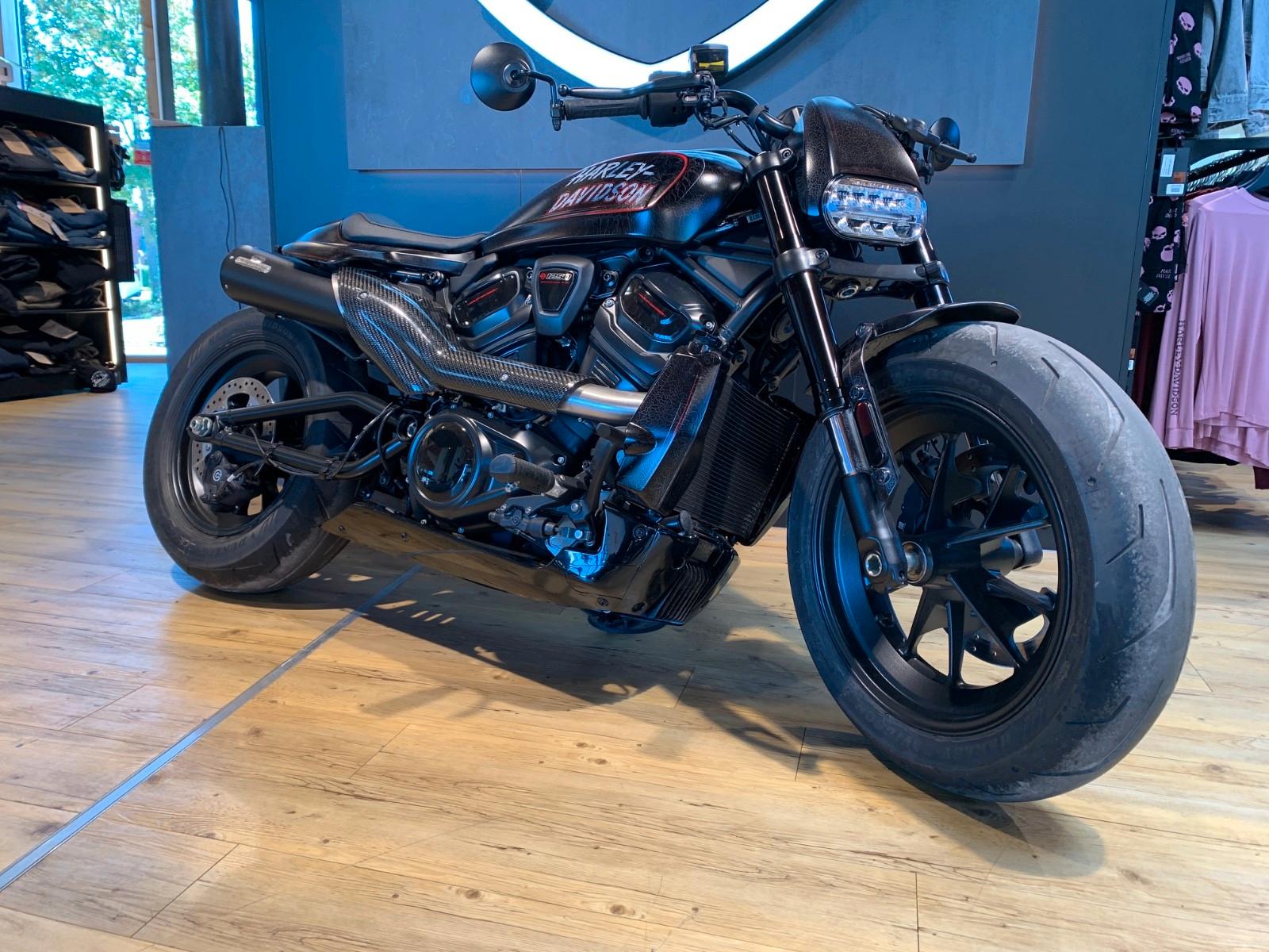 Harley-Davidson Sportster S Custombike mit Jekill&Hyde 2in1