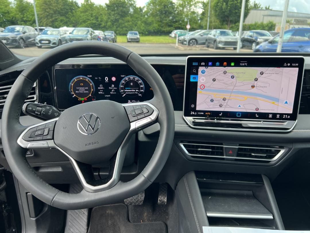 Fahrzeugabbildung Volkswagen Tiguan Elegance Elegance,AHK,Design,,Dark,,20,Pa