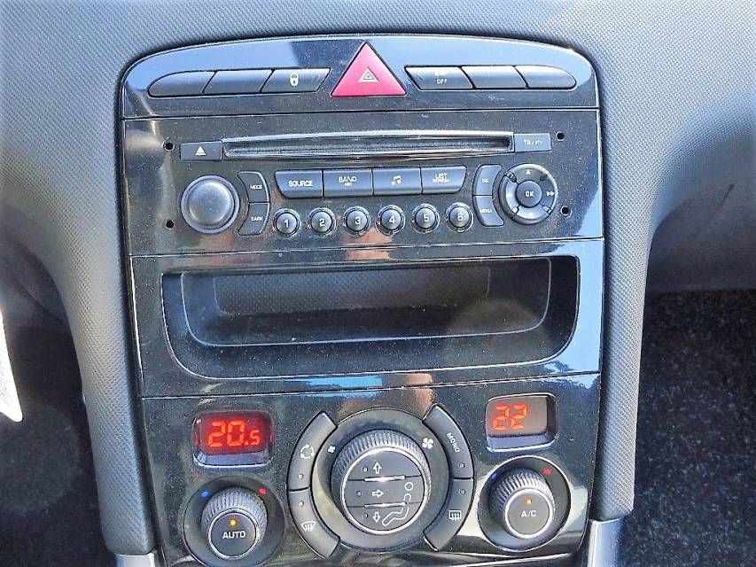 Fahrzeugabbildung Peugeot 308 CC  1.6 Cabrio 120 VTi Active