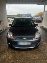 Ford fiesta 1.3 2007 - Ford Fiesta mit Benzin-Antrieb: Kombi