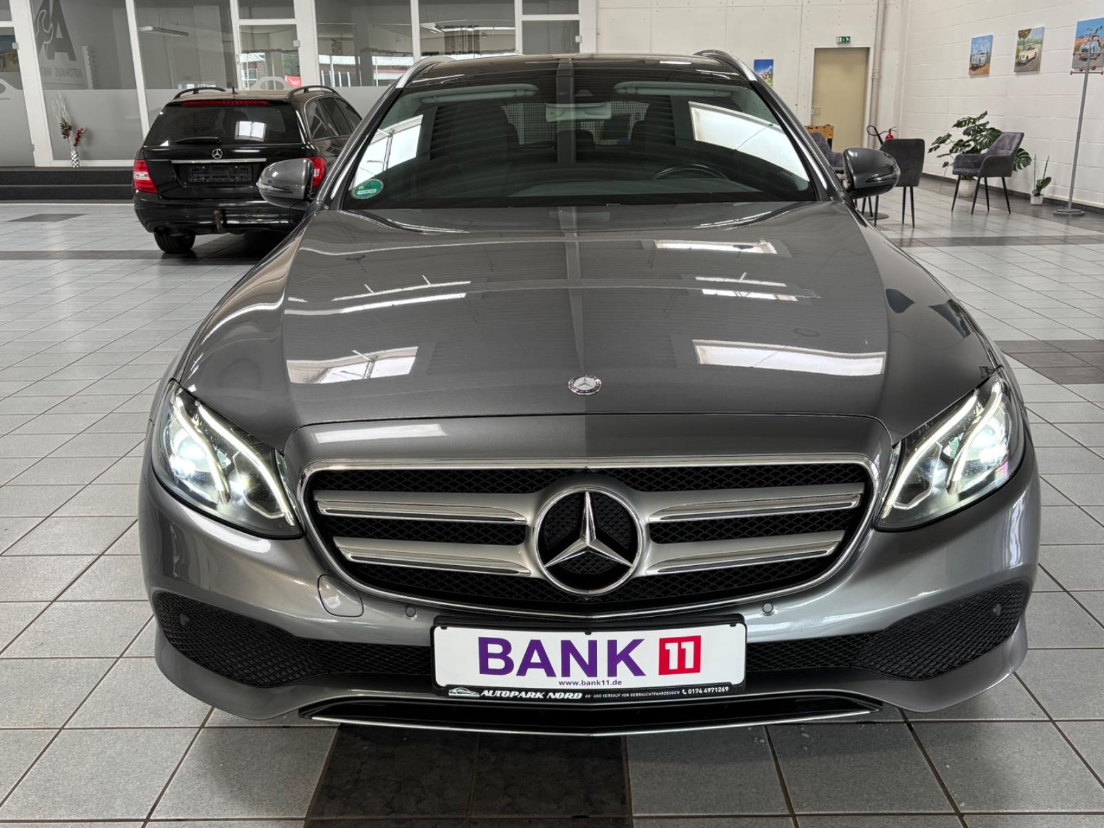 Mercedes-Benz E 220d Automatik,Scheckheft,Burmester,AHK,Navi
