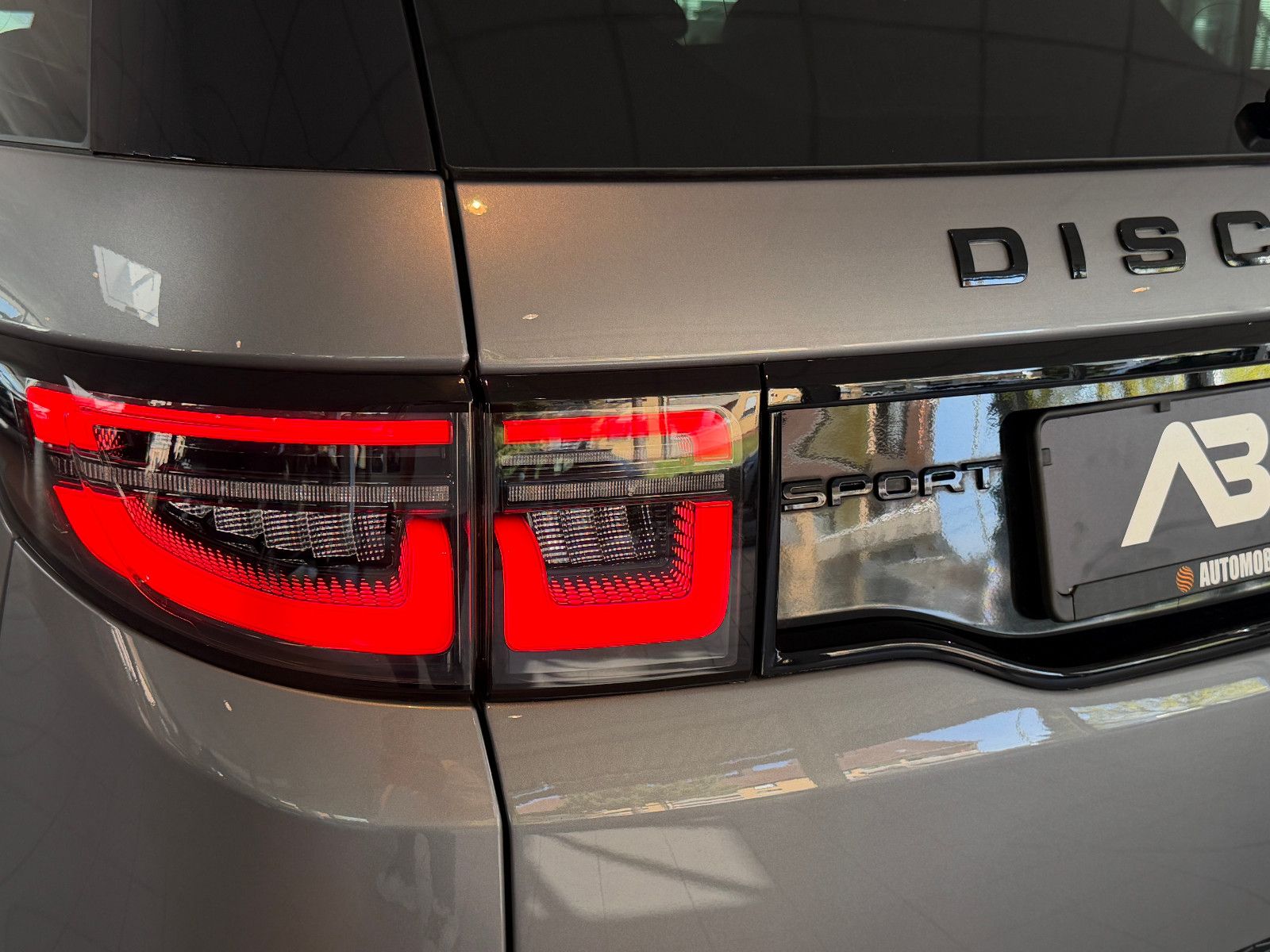 Fahrzeugabbildung Land Rover Discovery Sport AWD D200/360''KAM/LEDER/PANORAMA