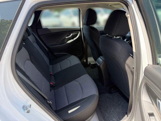 Fahrzeugabbildung Hyundai i30 cw Select 1.0 T-GDI +KLIMA+DAB+TEMPOMAT+PDC+