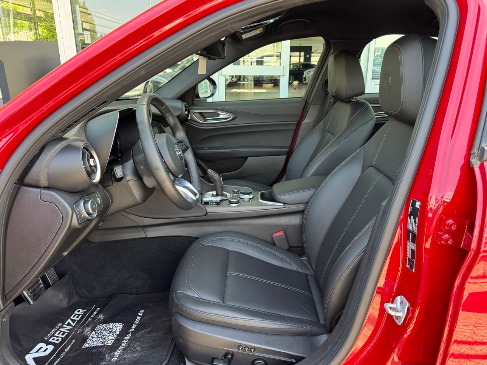 Fahrzeugabbildung Alfa Romeo Giulia Ti Q4/MEMORY/ACC/NAVI/KAMERA/LEDER/