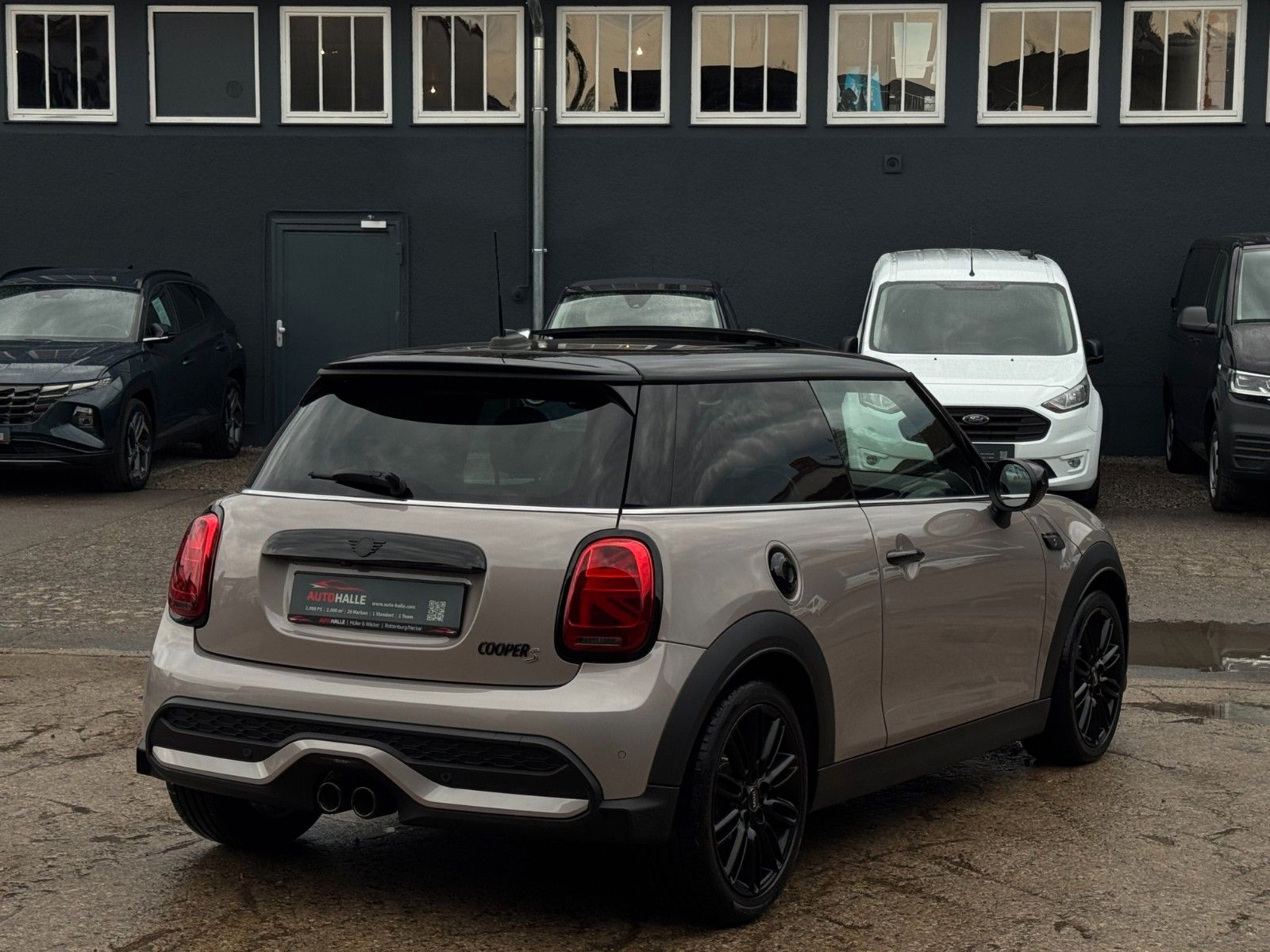 Fahrzeugabbildung MINI Cooper S Classic Trim H&K Pano Leder CAM ACC