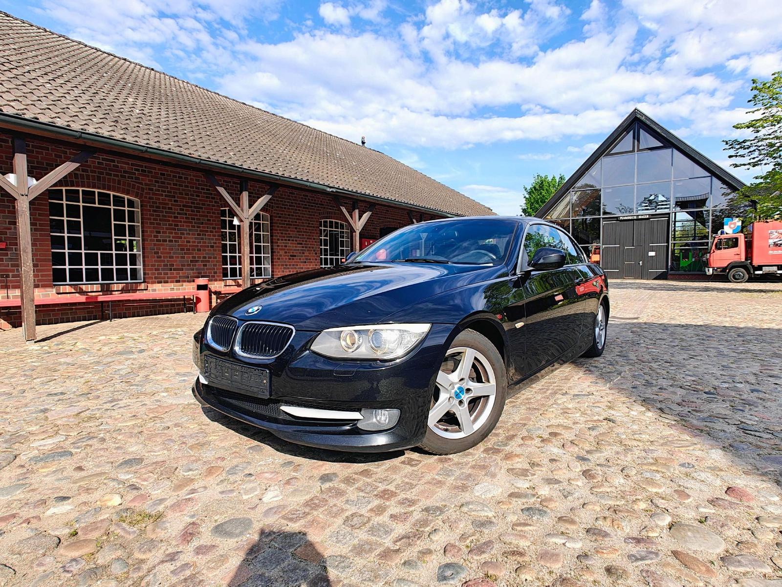 BMW 320d Cabrio / Navigation