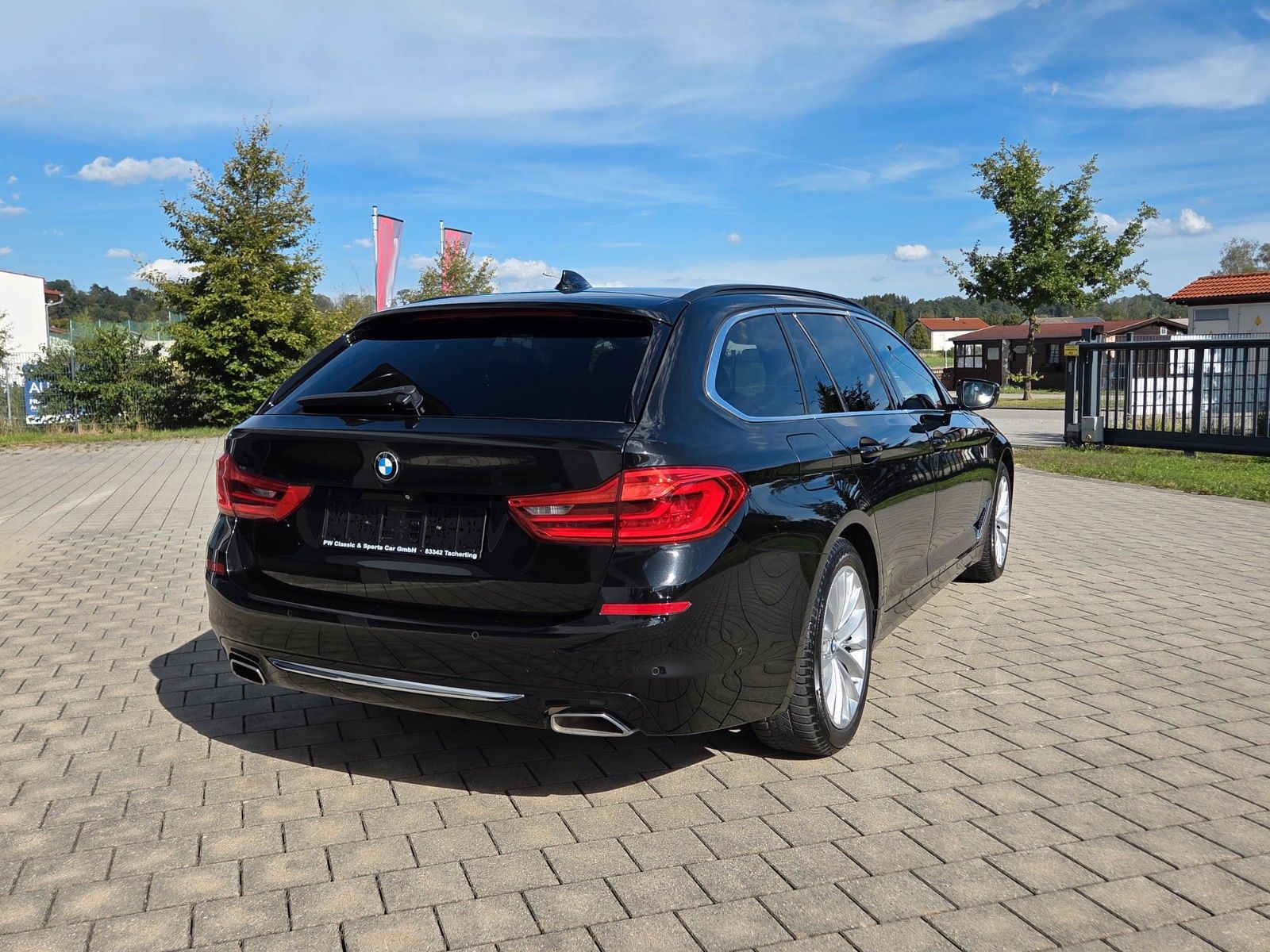 BMW 540i Touring xDrive Luxury Line H&K Pano ACC foto 4