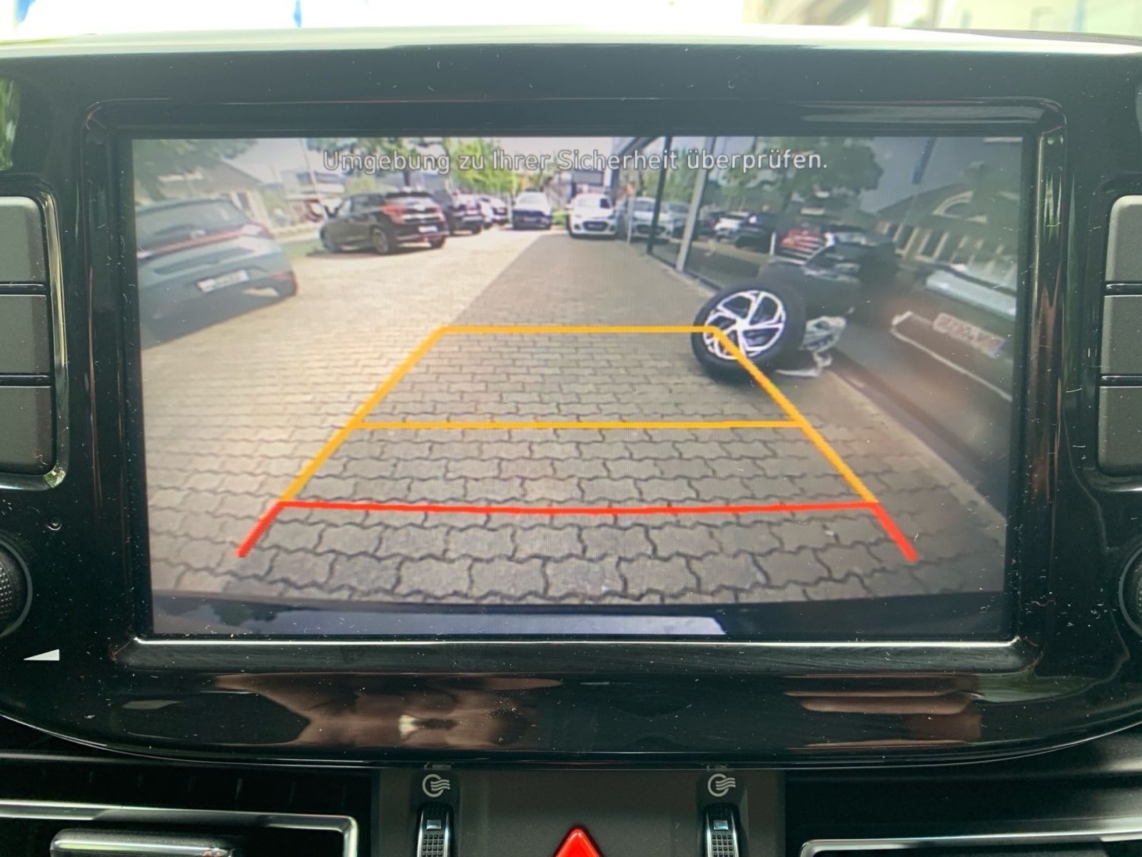Fahrzeugabbildung Hyundai i30 1.0 T-GDI Edition 30 8x bereift