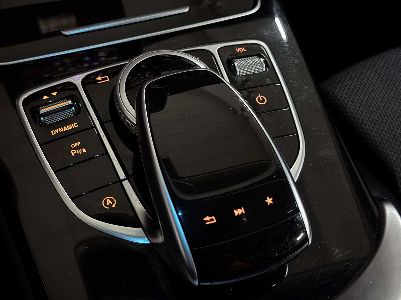Mercedes-Benz C 180 T CGI 9GT 2X AVANTGARDE PANO ILS NAVI AHK