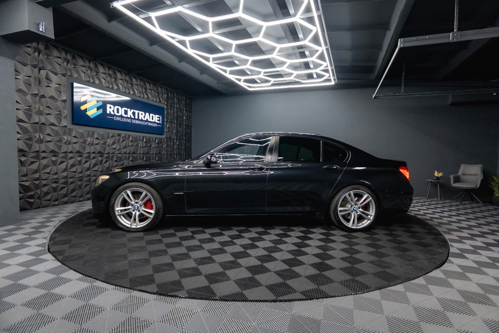 Fahrzeugabbildung BMW 740d M-Sport Black Edition *FULL Options*LESEN!*