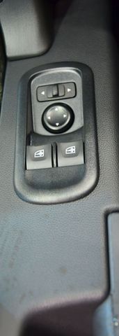 Fahrzeugabbildung Renault Master dCi 145 Doka Pritsche 7-Sitzer KLIMA T040