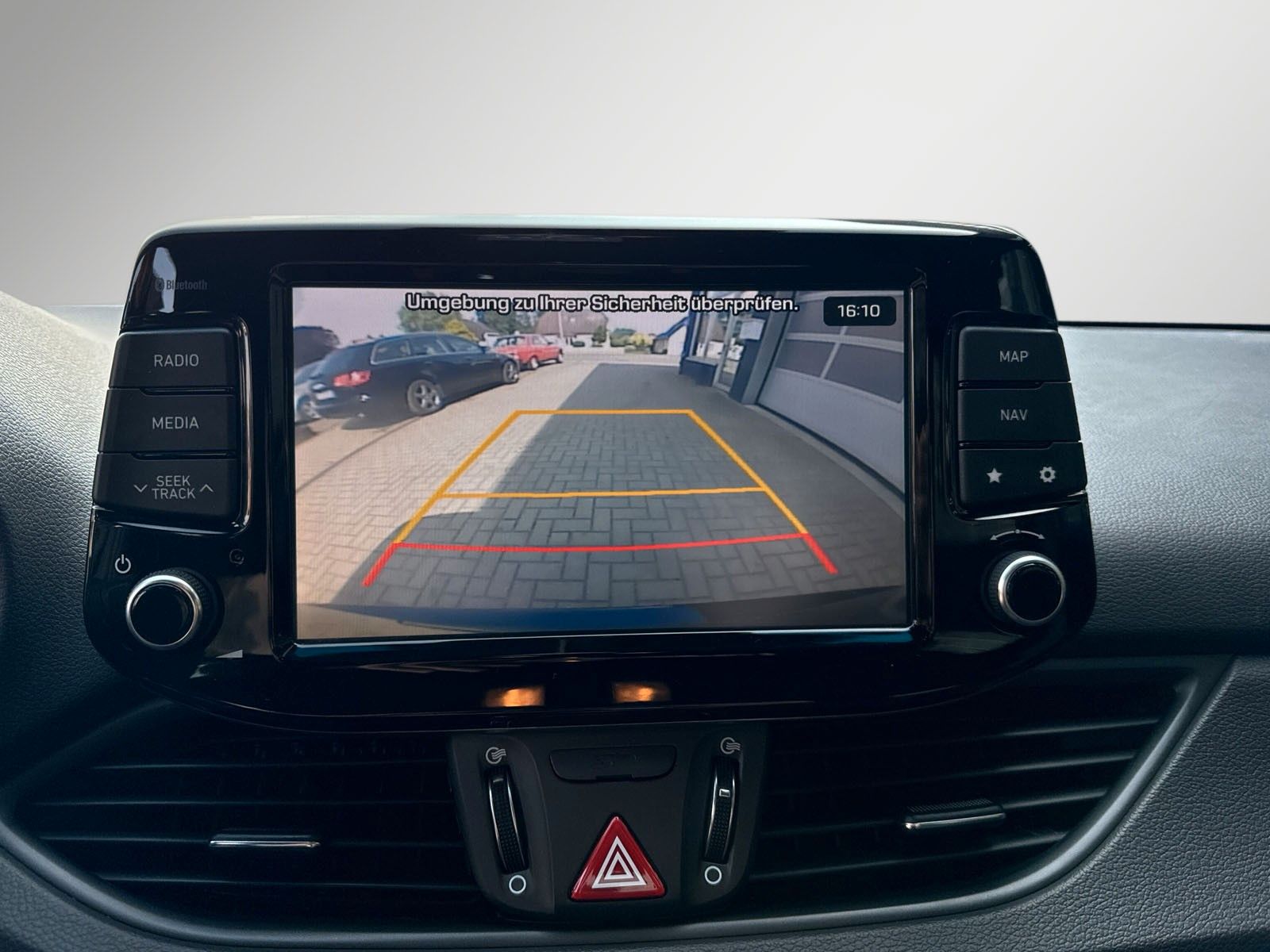Fahrzeugabbildung Hyundai i30 Passion + Spurass*Kamera*Tempomat*LED
