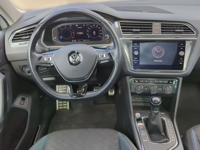 Fahrzeugabbildung Volkswagen Tiguan 2.0 TDI IQ.DRIVE R-Line AHK ACC PANODACH