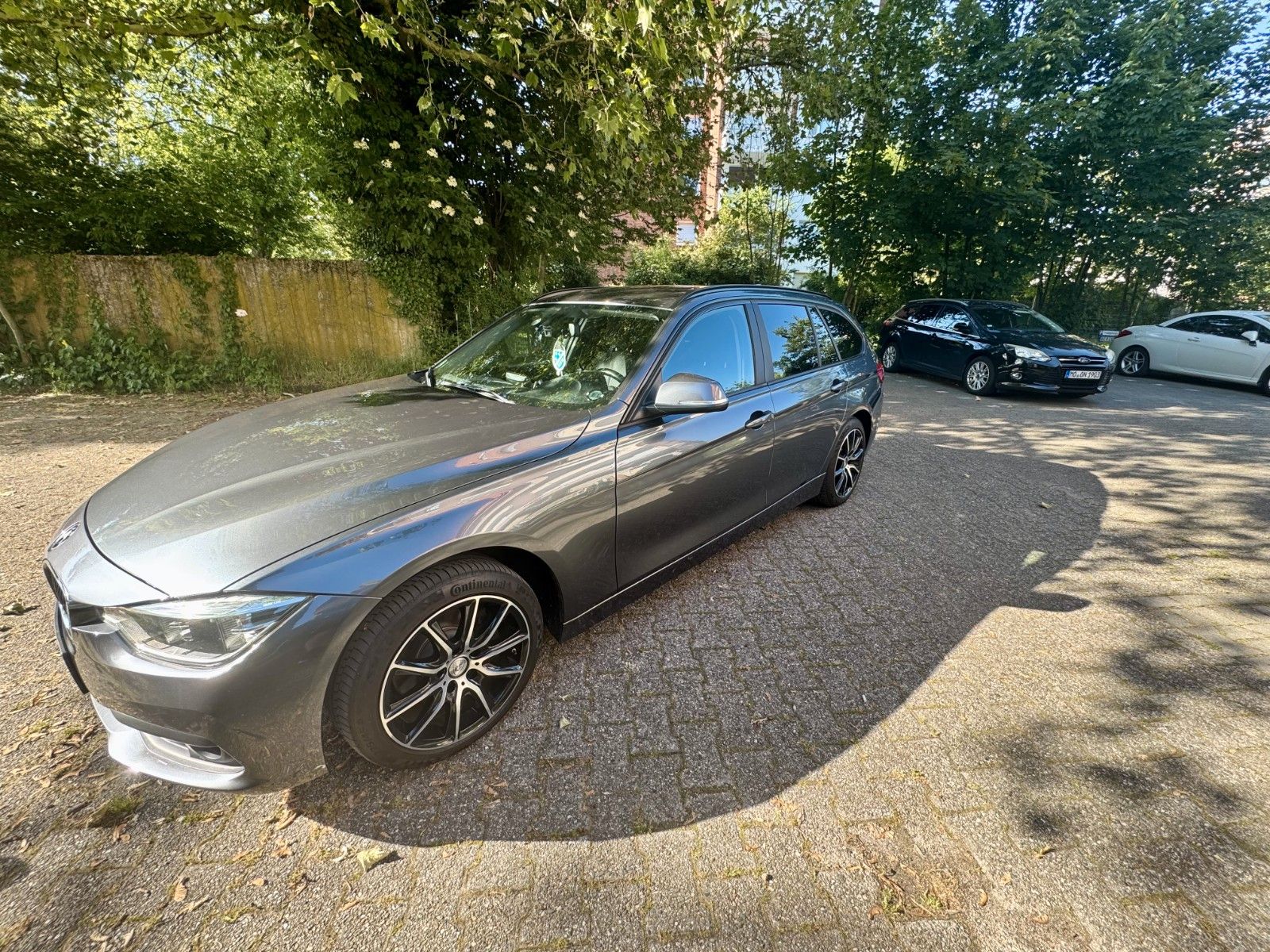 BMW 320