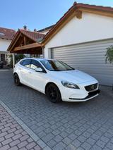 Volvo V40 D2 - AHK abnehmbar