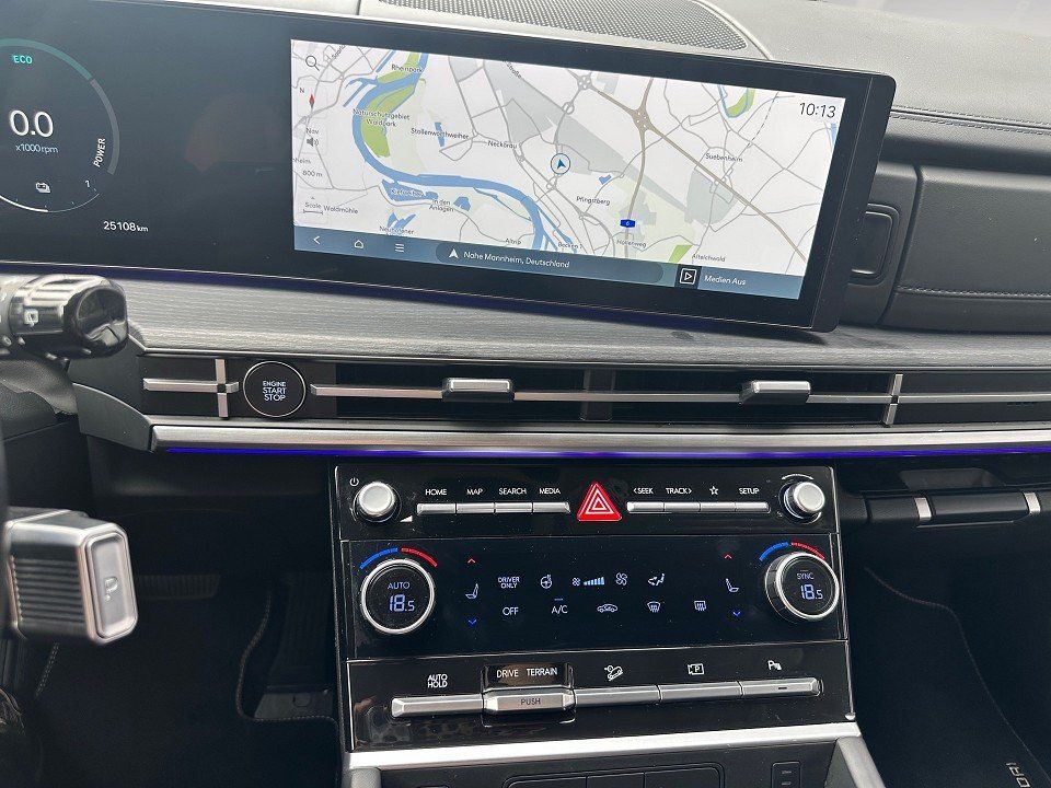 Fahrzeugabbildung Hyundai SANTA FE Hybrid AWD SIGNATURE Komfort Technik GS