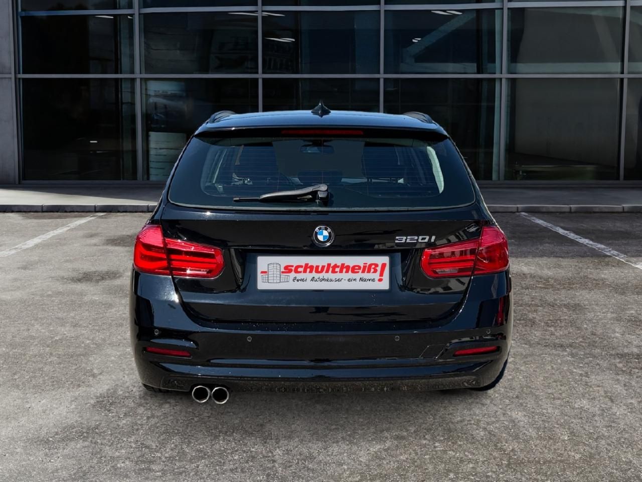 Fahrzeugabbildung BMW 3 Touring 320 i Advantage