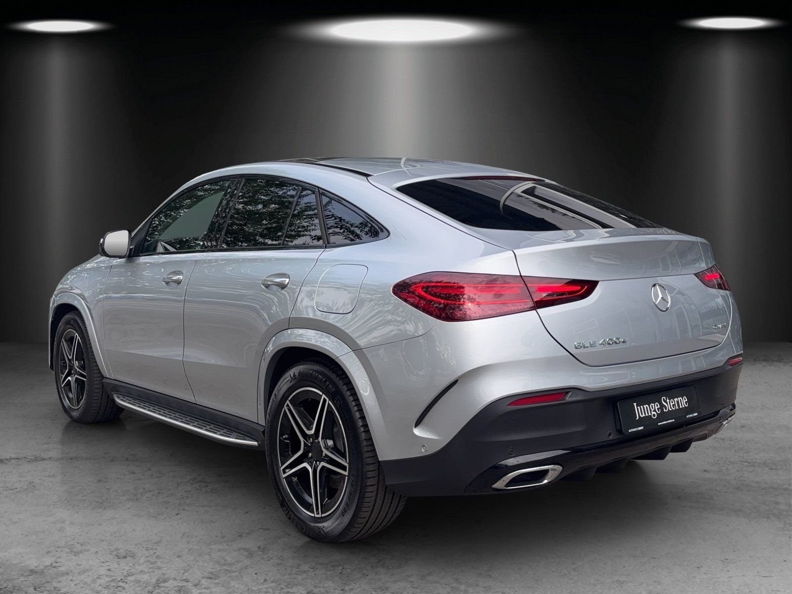 Fahrzeugabbildung Mercedes-Benz GLE400e AMG Prem AIRMATIC Carbon DISTR Pano MLED