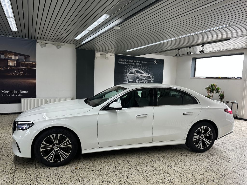 Image of Mercedes-Benz E 200