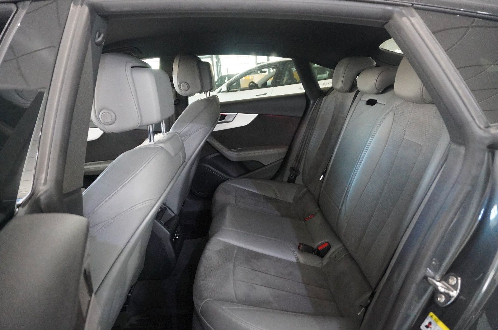 Fahrzeugabbildung Audi A5 Sportback 45 TFSI QUATTRO S-LINE NAVI/MATRIX