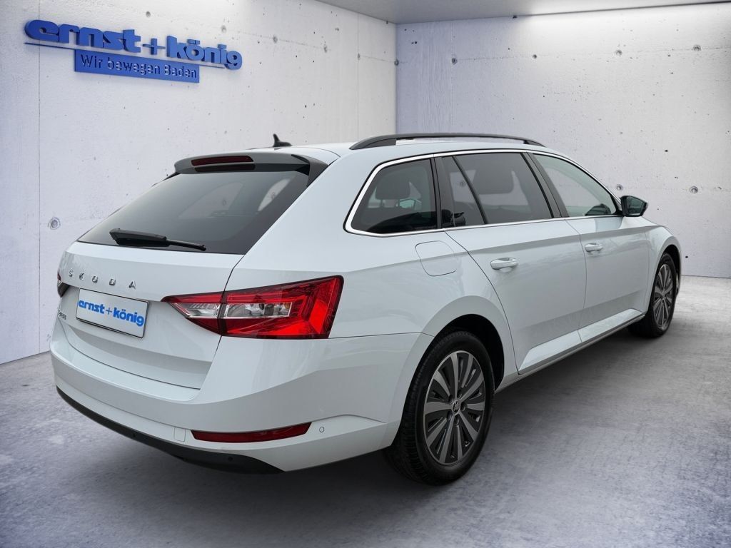 Skoda Superb Combi 2.0 TDI DSG Ambition Ambition imagem 3
