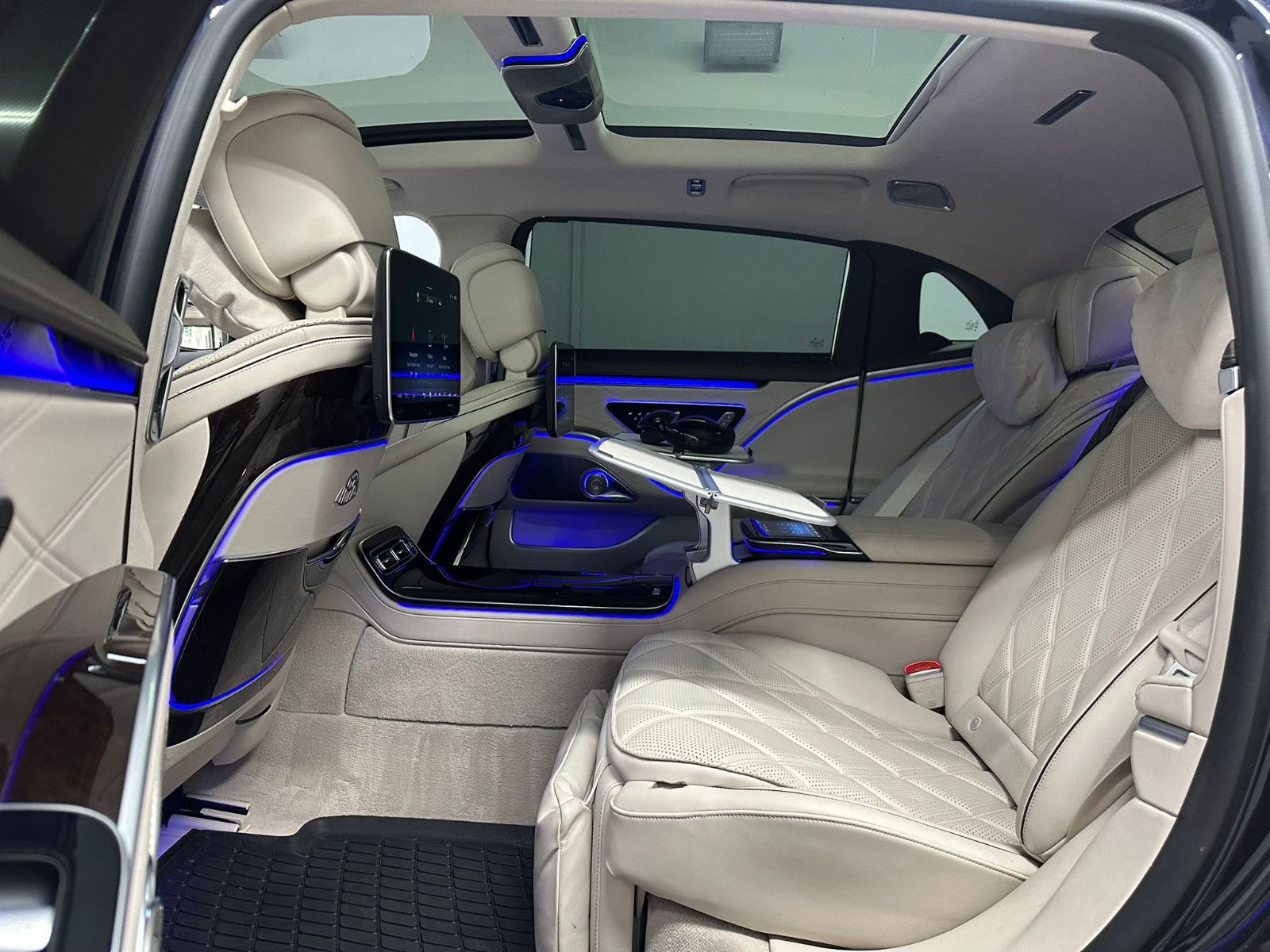 Fahrzeugabbildung Mercedes-Benz S 680 Maybach 4MATIC *PANO*Klapptisch*FIRSTCLASS