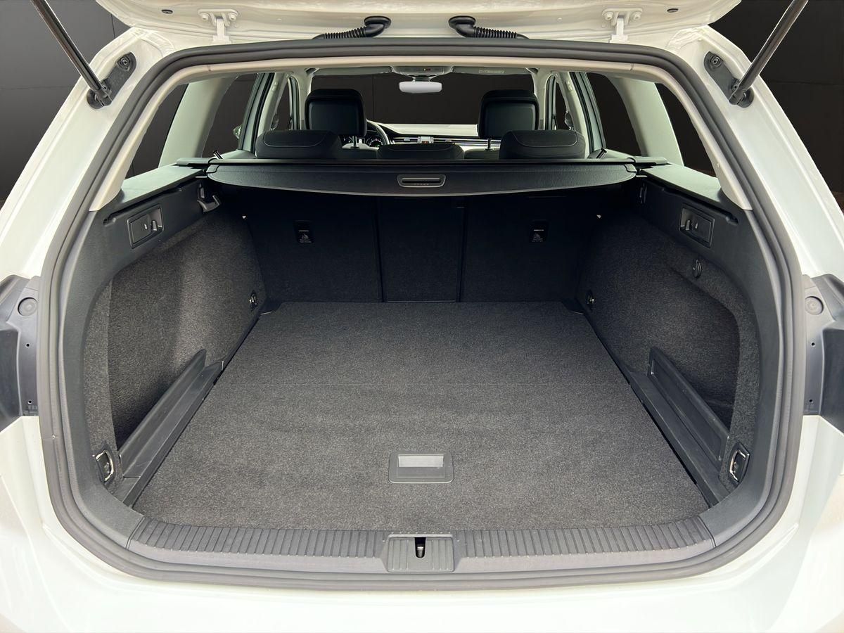 Passat Variant Business 2.0 TDI DSG RFK ACC NAVI