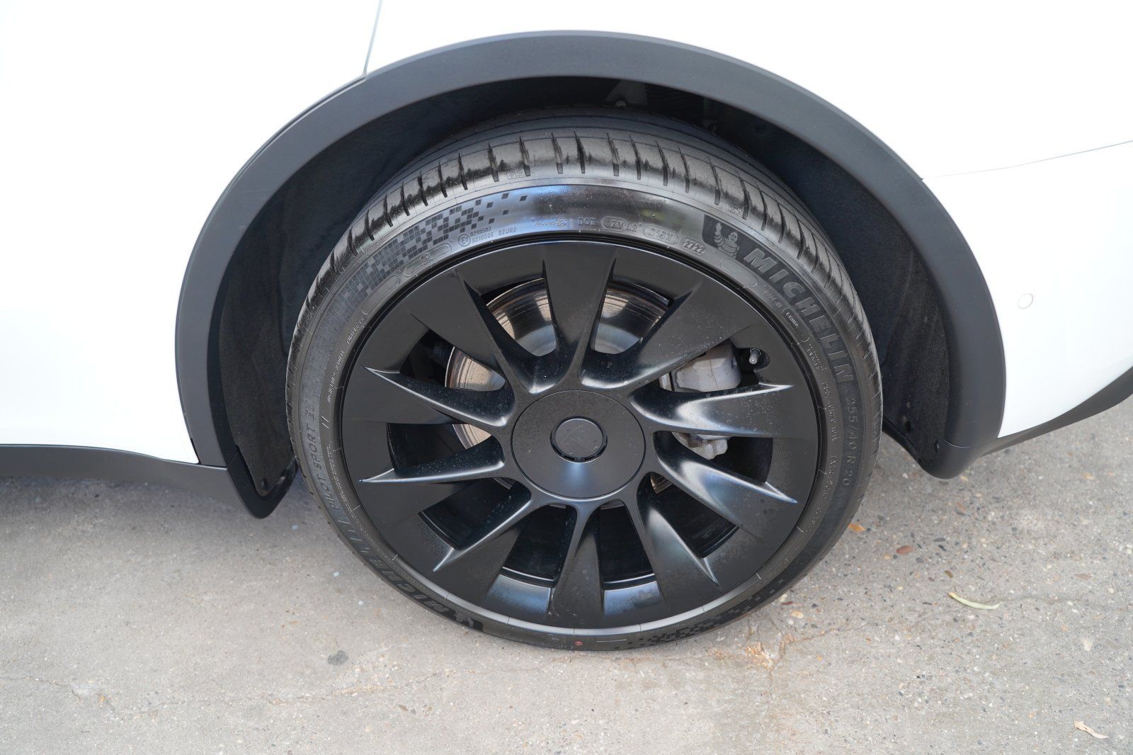 Tesla Model Y Long Range AWD 20-Zoll foto 13