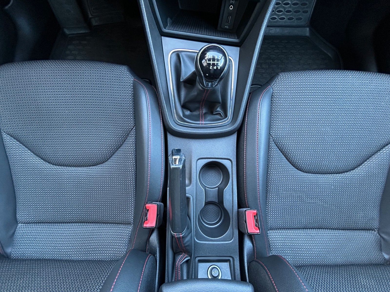Fahrzeugabbildung SEAT Leon FR/TÜV & Service Neu