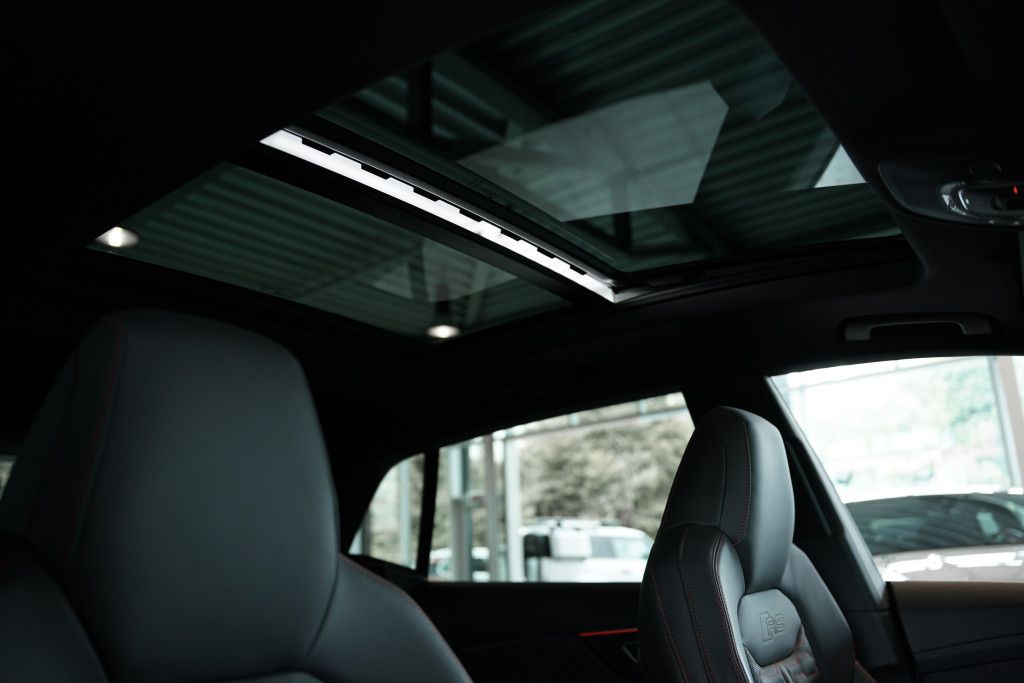 Audi Rsq8