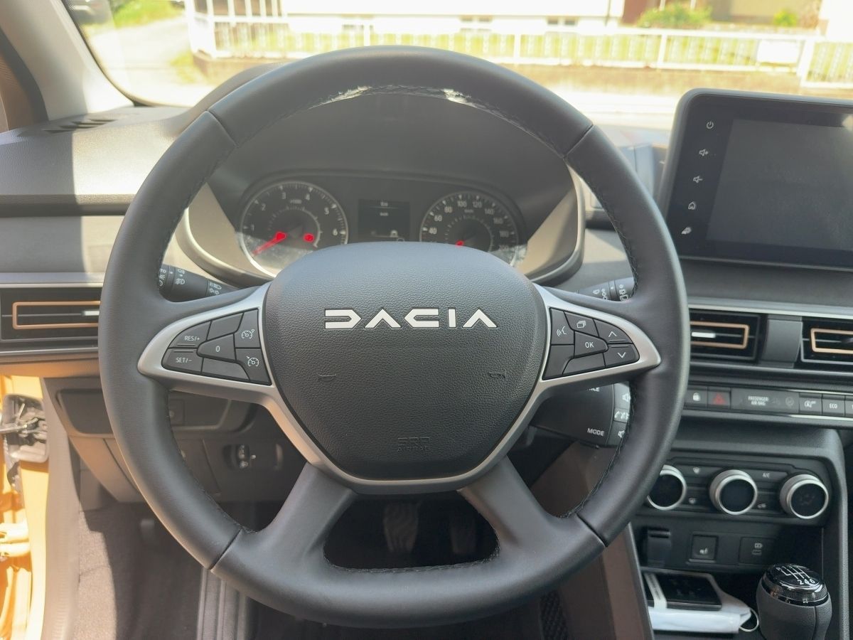 Fahrzeugabbildung Dacia Sandero Stepway Extreme+ TCe 110