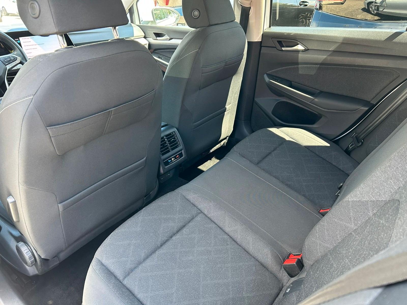 Volkswagen Golf VIII Lim. Life *NAVI*RFK*SHZ*LHZ*, миниатюра 8