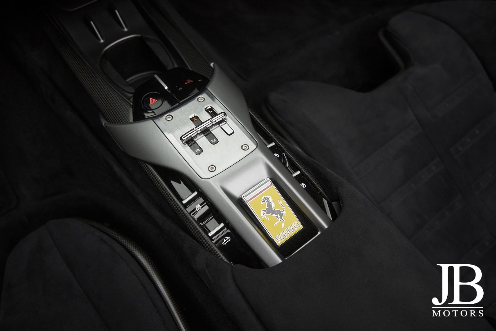 Fahrzeugabbildung Ferrari 12Cilindri Spider Racing Seats Lift LED Carbon