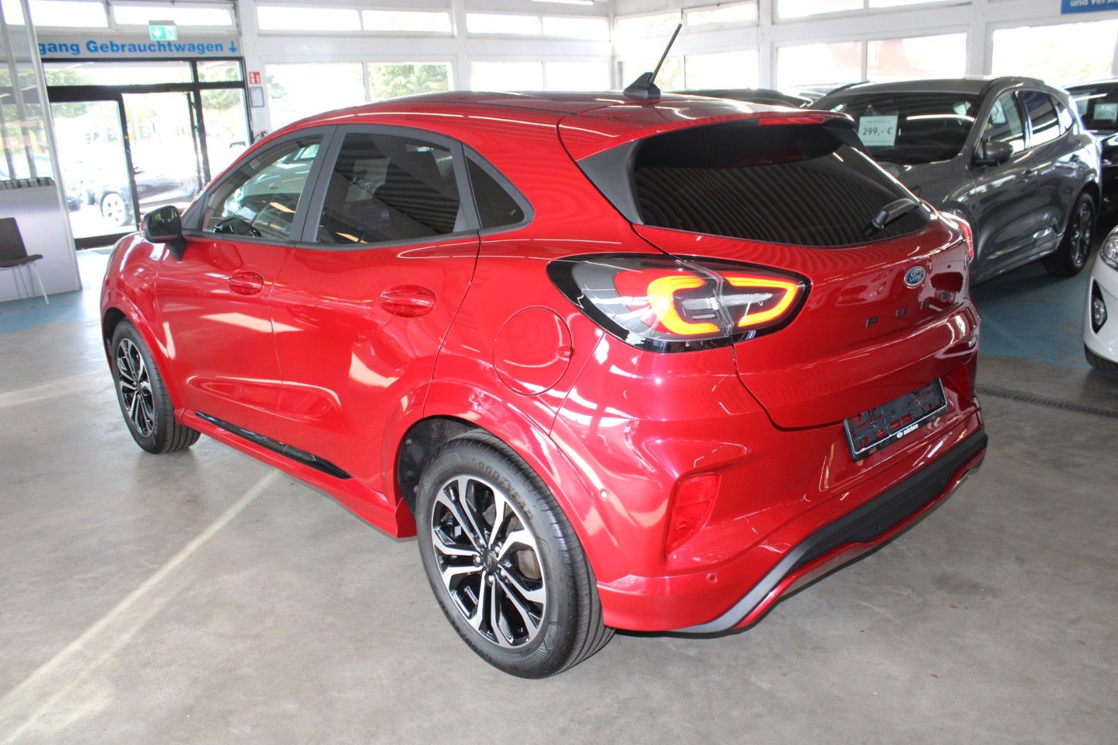 Fahrzeugabbildung Ford Puma MHEV ST-Line AHK LED NAVI WINTER PAKET uvm.