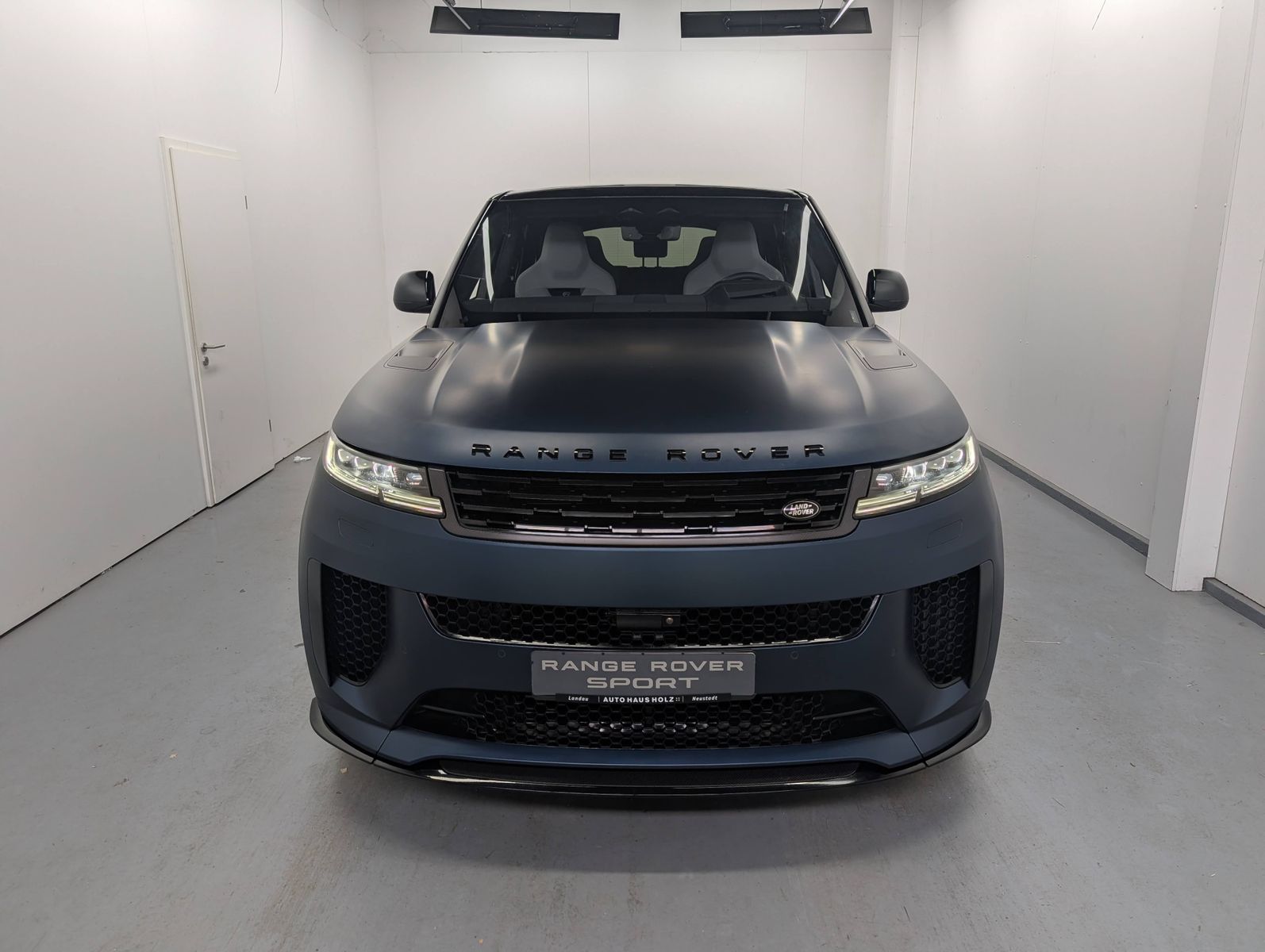 LAND ROVER Range Rover Sport P635 SV EDITION TWO Winter AHK – Bild 6