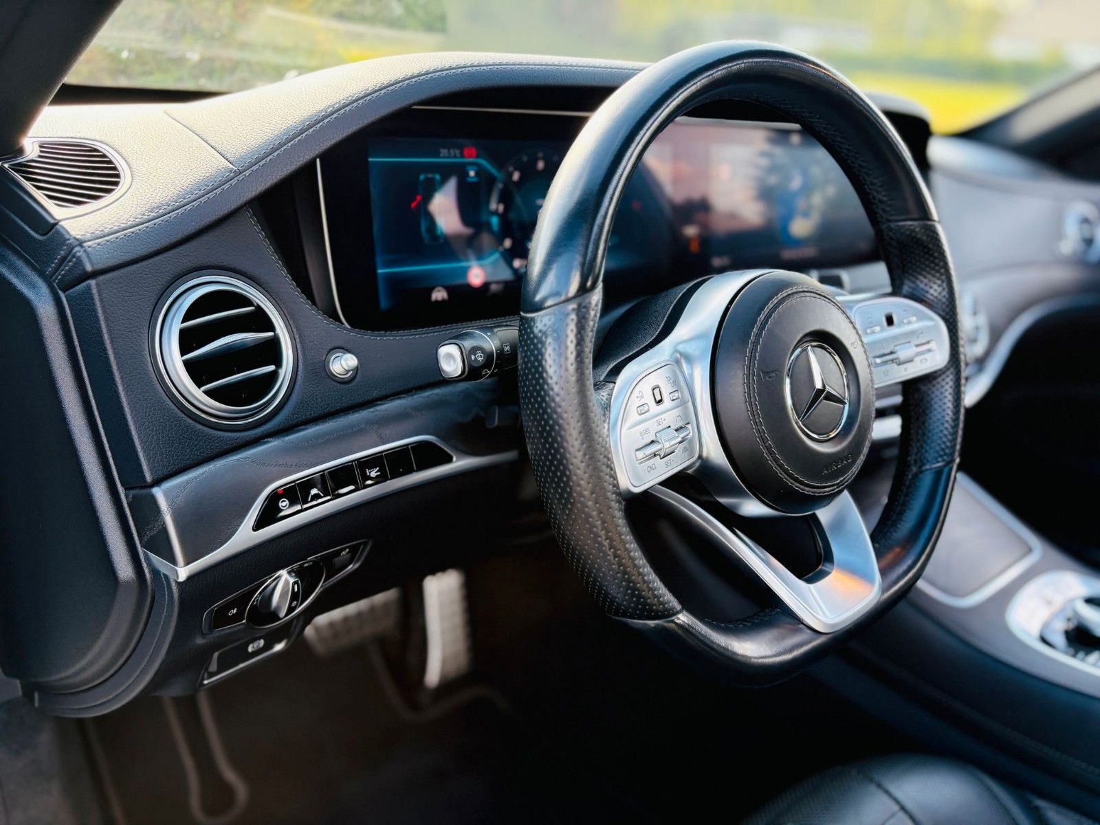 Fahrzeugabbildung Mercedes-Benz S400d AMG-Line Lang 4Matic*Chauffeur-Paket*Pano*