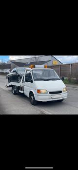 Ford Abschleppwagen Ford - gebrauchte Ford Transit aus dem Jahr 2000