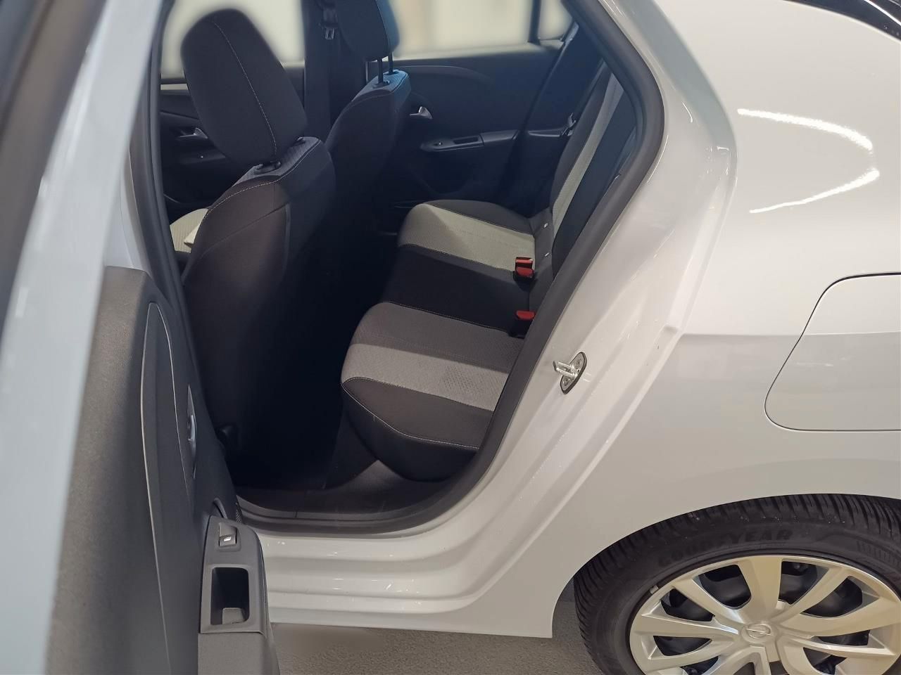 Fahrzeugabbildung Opel Corsa F 1.2 Turbo Edition LED,SHZ,PDC,Facelift