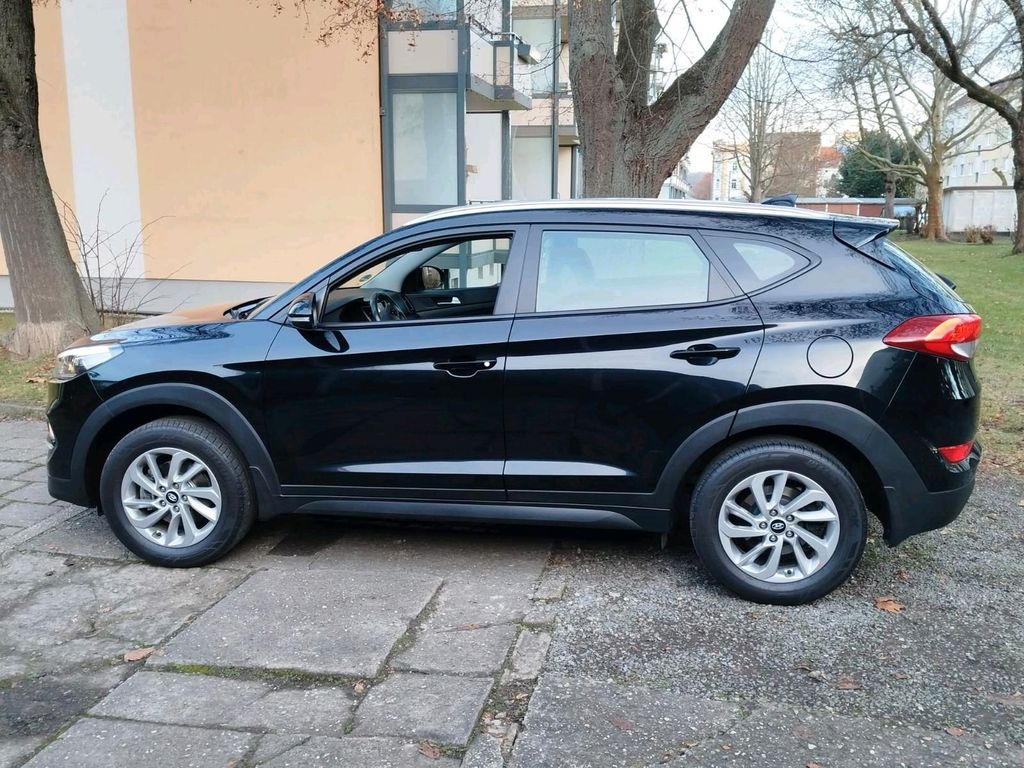 Image of Hyundai TUCSON