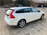 Volvo V60 D6 TWIN ENGINE Plug-in-Hybrid Momentum M... - Volvo V60 Hybrid (Diesel/Elektro)