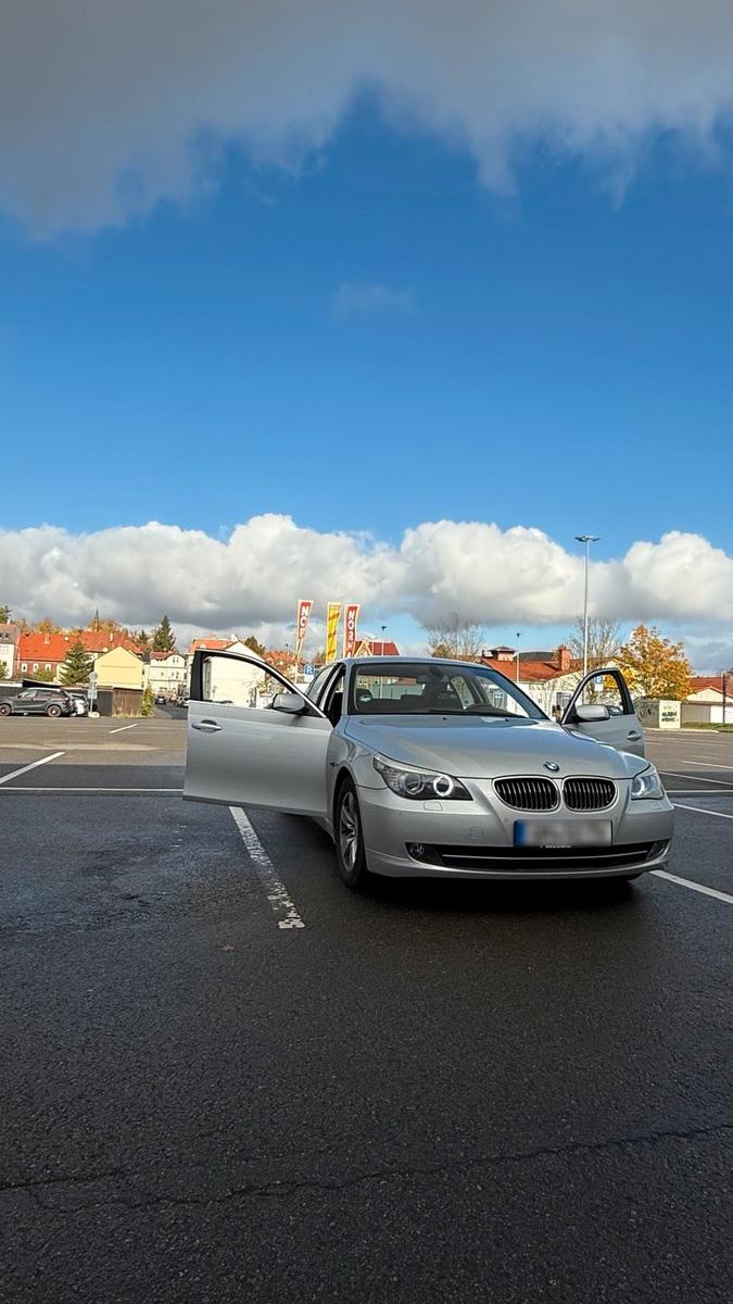 BMW 523