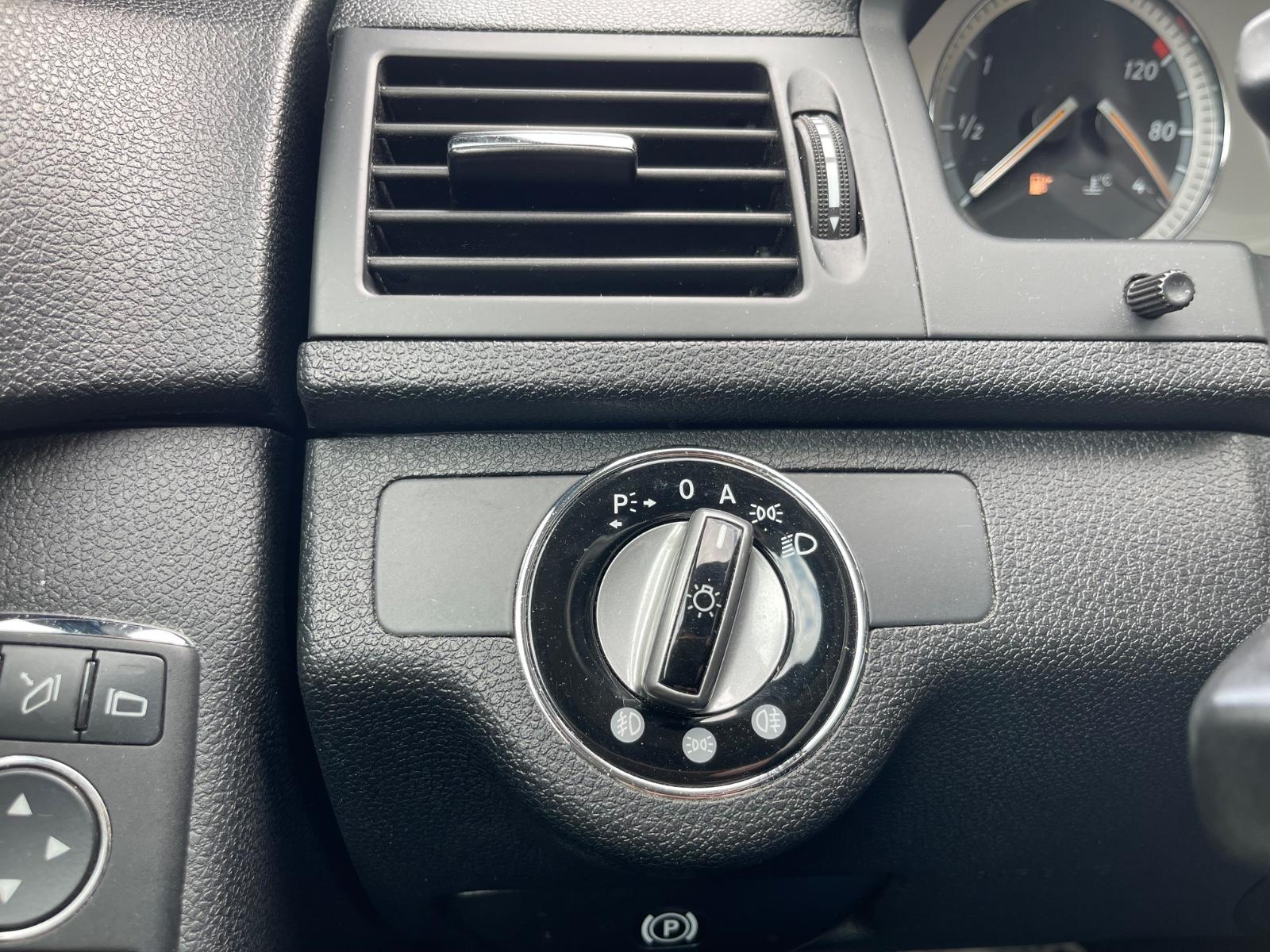 Mercedes-Benz C280 2008 — photo 28