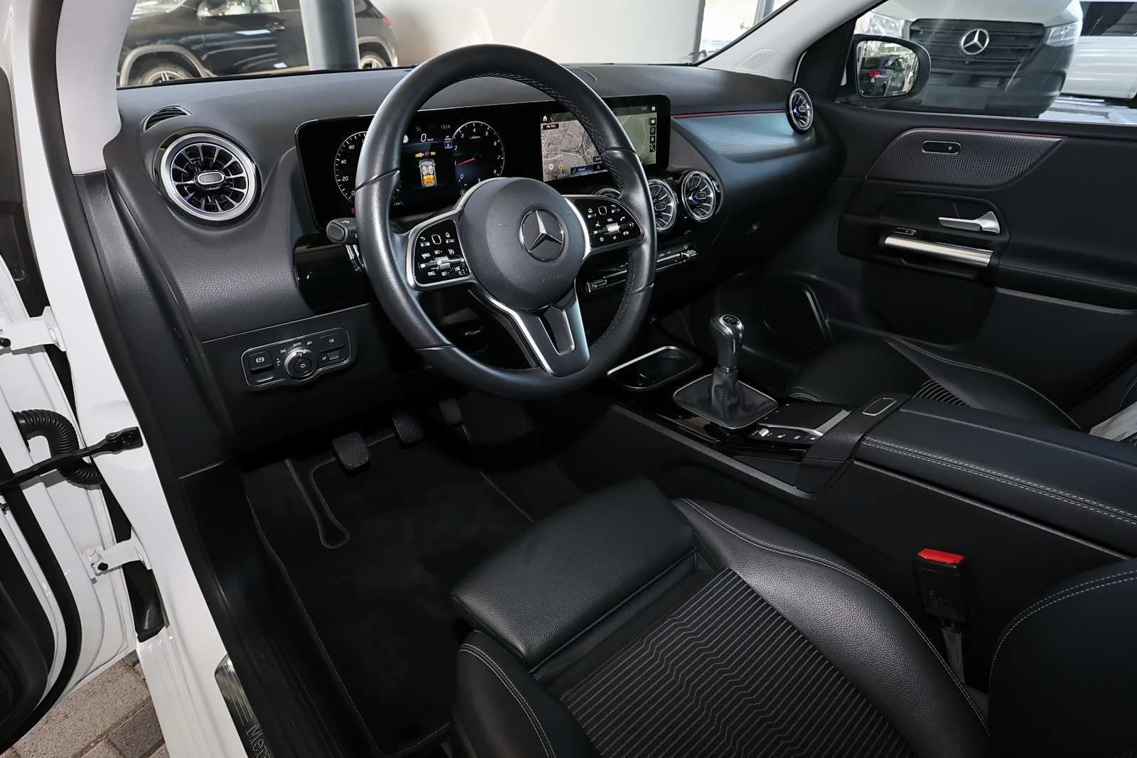 Mercedes-Benz B 200 KAMERA+CARPLAY+SPURHALTE+MBUX+LED+17 ZOLL foto 8