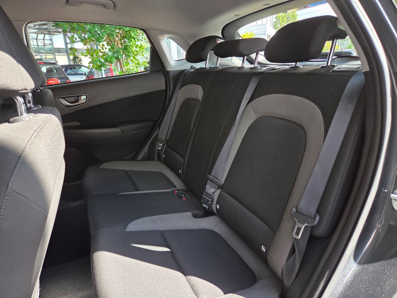 Fahrzeugabbildung Hyundai KONA Trend 2WD KLIMA LED NAV SHZ ALU