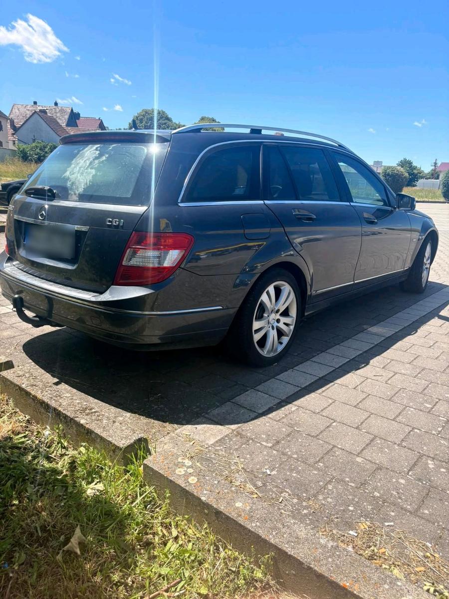 Mercedes-Benz C180 2010 — engine 156 HP (115kW)